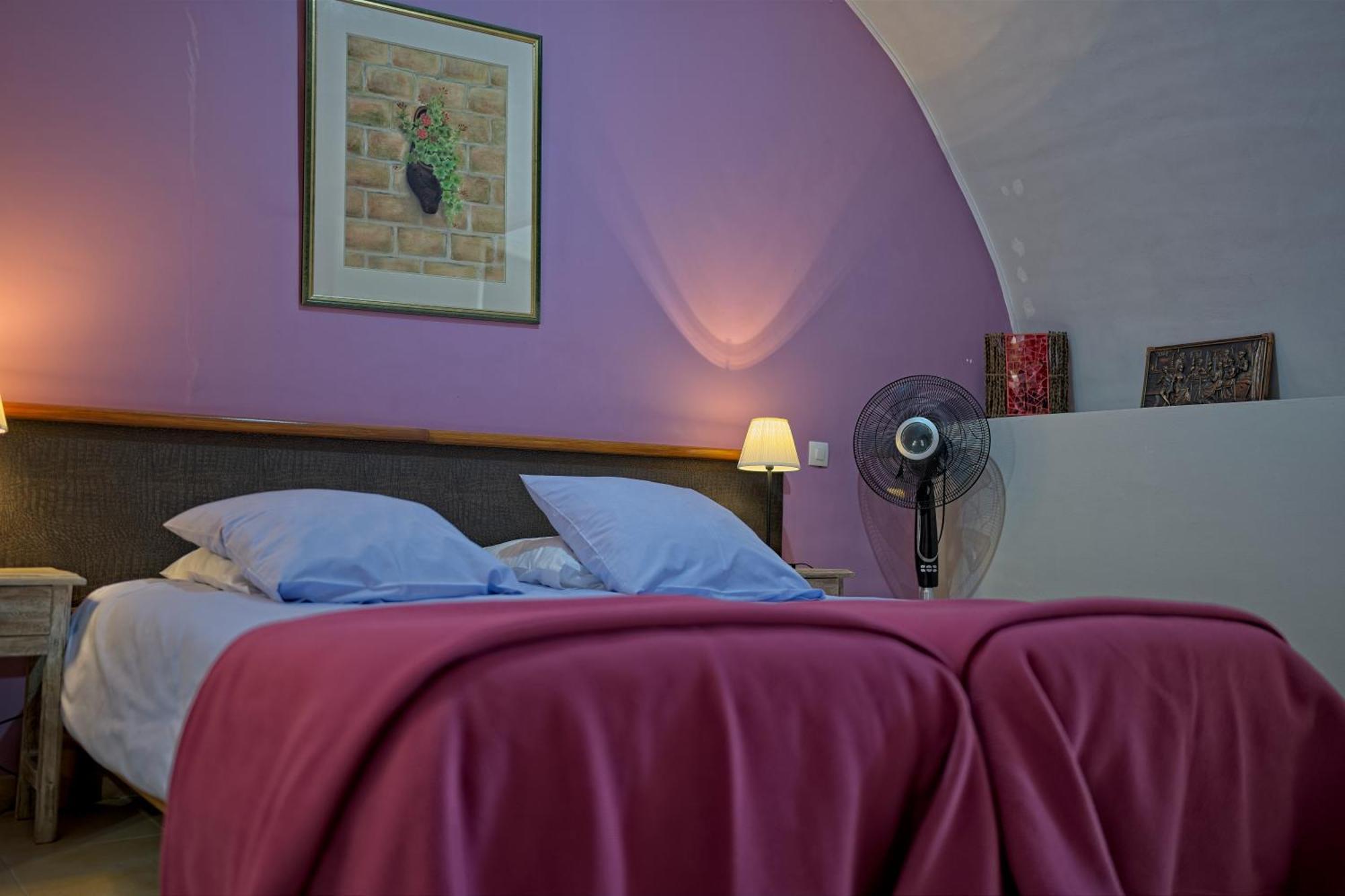 La Vieille Tour Bed & Breakfast Salavas Exterior photo